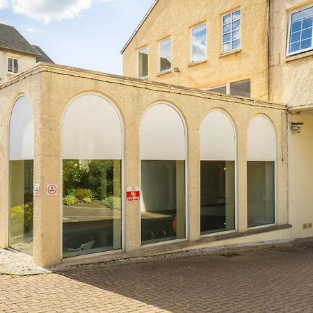 Central Bright 3 Bed Flat With Pool & Parking EDI Exterior photo